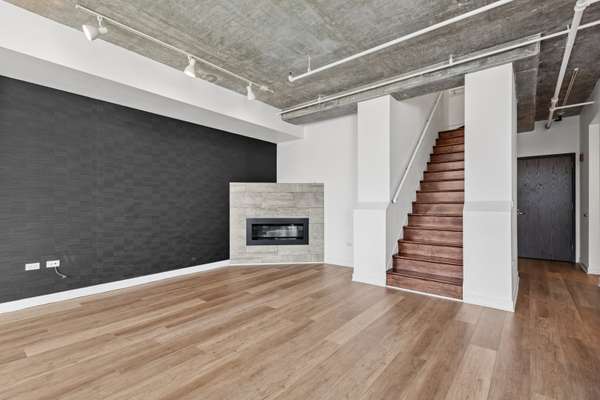 737 W Washington BLVD #1003, Chicago, IL 60661