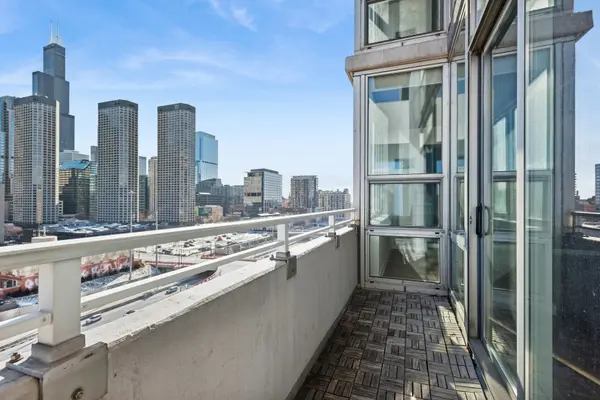 737 W Washington BLVD #1003, Chicago, IL 60661