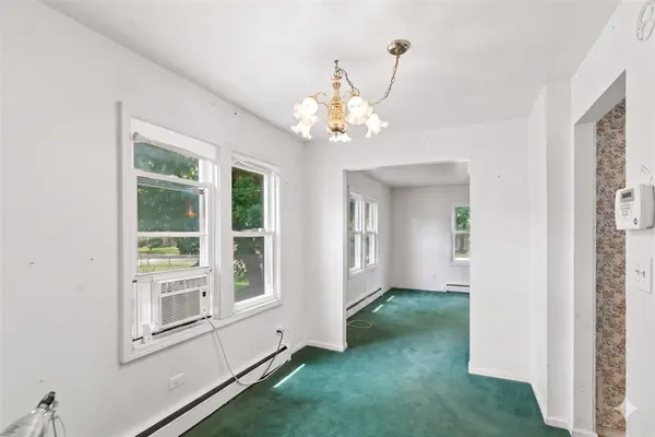 427 S Elmwood AVE, Waukegan, IL 60085