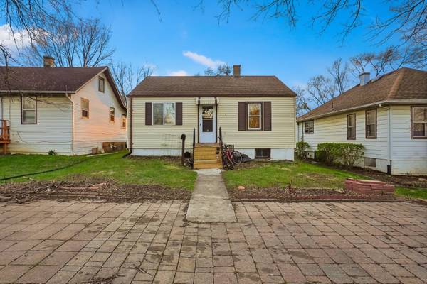 215 Barr Elms AVE, Joliet, IL 60433