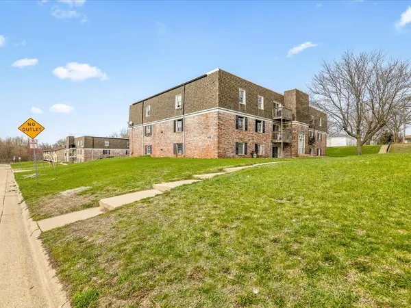 3120 Jaqueline DR #11, Rockford, IL 61109