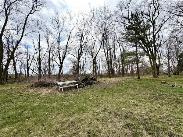 5982 W Clare RD, Clare, IL 60111