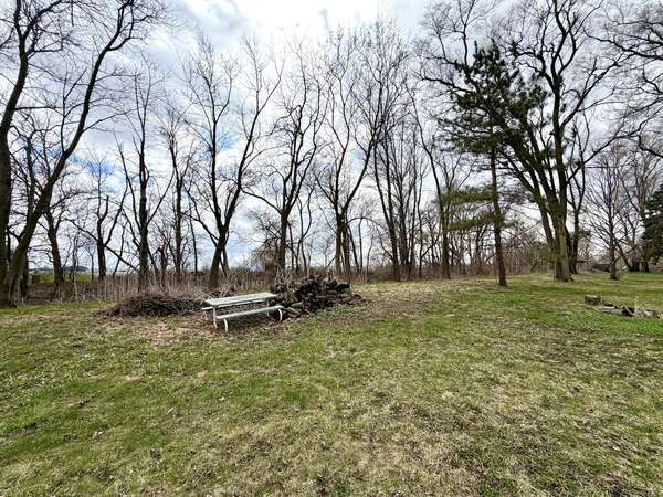 5982 W Clare RD, Clare, IL 60111