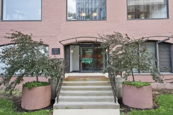 355 N CANAL ST #C101, Chicago, IL 60606