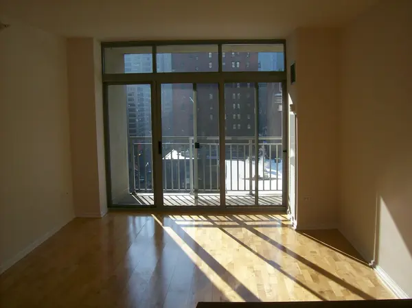 600 N Dearborn ST #810, Chicago, IL 60654
