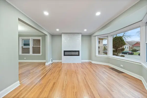 10615 S Emerald AVE, Chicago, IL 60628