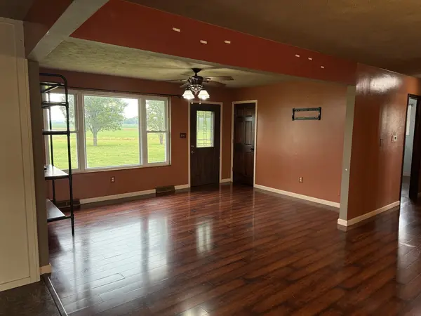 3992 Neunert RD, Jacob, IL 62950