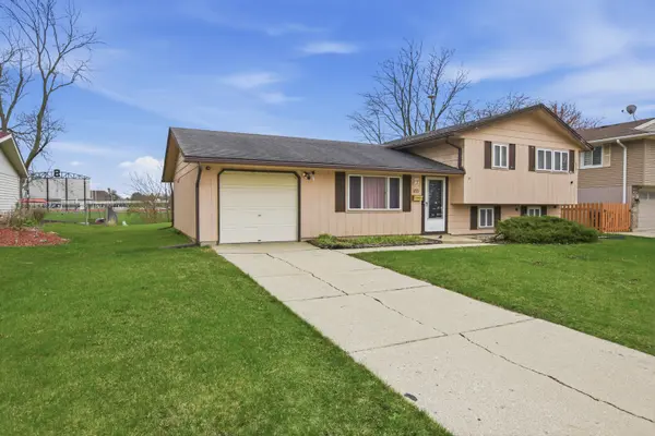 1133 Perth DR, Schaumburg, IL 60194