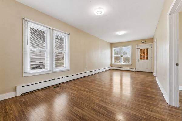 1809 Ogden AVE, Lisle, IL 60532