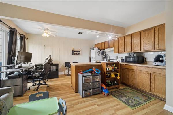 3309 Beacon ST #62, North Chicago, IL 60064