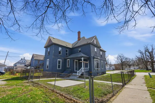 1405 7th AVE, Rock Island, IL 61201