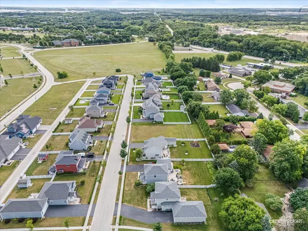 25233 Town Center CIR, Channahon, IL 60410