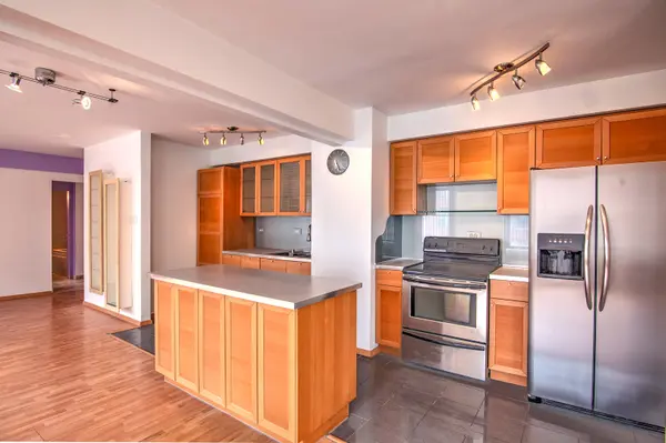 7355 S South Shore DR #305, Chicago, IL 60649