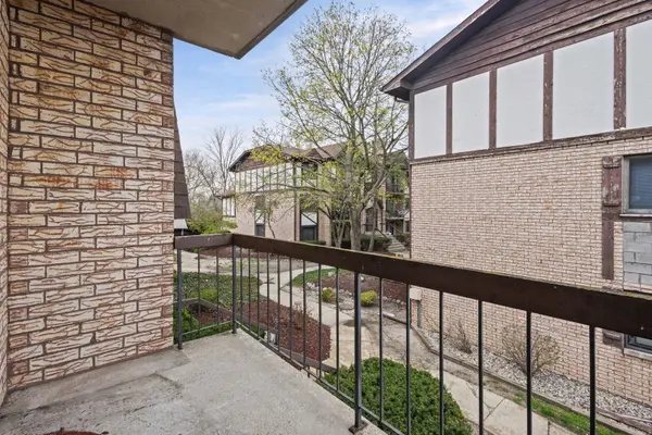 2815 Glenwood Lansing RD #205, Lynwood, IL 60411
