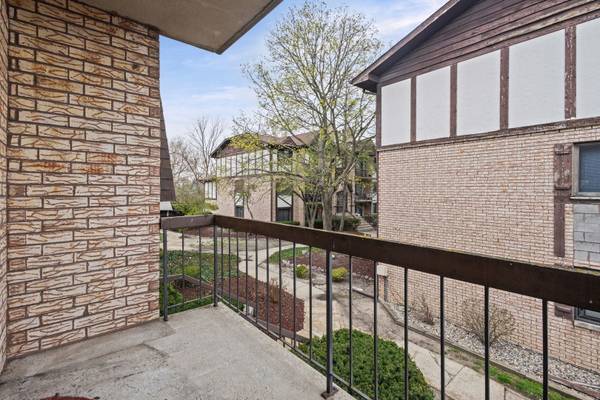 2815 Glenwood Lansing RD #205, Lynwood, IL 60411