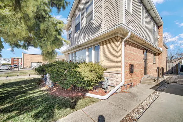 8713 S Washtenaw AVE, Evergreen Park, IL 60805