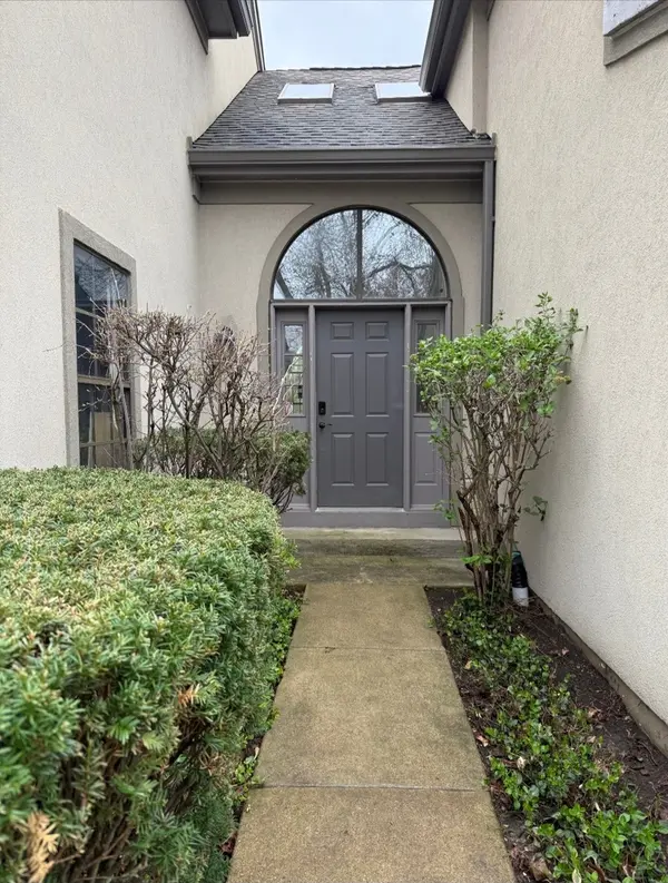 1203 Hobson Oaks DR, Naperville, IL 60540