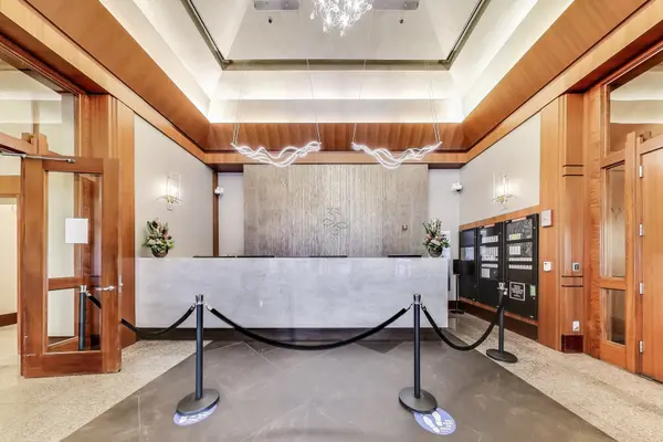 33 W Ontario ST #14B, Chicago, IL 60654
