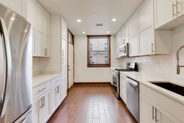 946 W Sheridan RD #2, Chicago, IL 60613