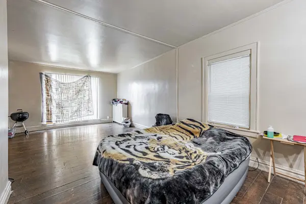 7526 S Merrill AVE, Chicago, IL 60649