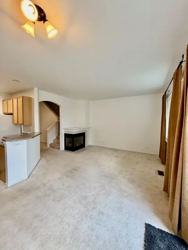 4354 Shooting Star DR, Island Lake, IL 60042
