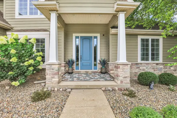 1809 N E West Lake DR, Mahomet, IL 61853
