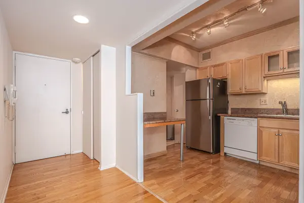 175 E Delaware PL #5809, Chicago, IL 60611