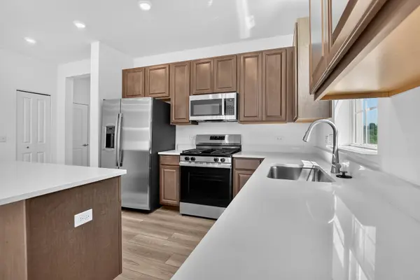 1253 Prairie Ridge TRL, Antioch, IL 60002