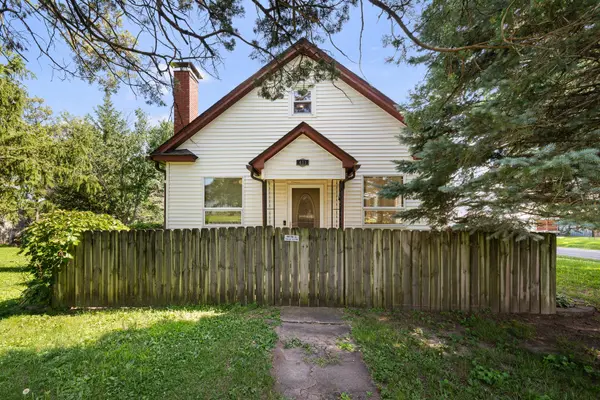 411 3rd ST, Matherville, IL 61263