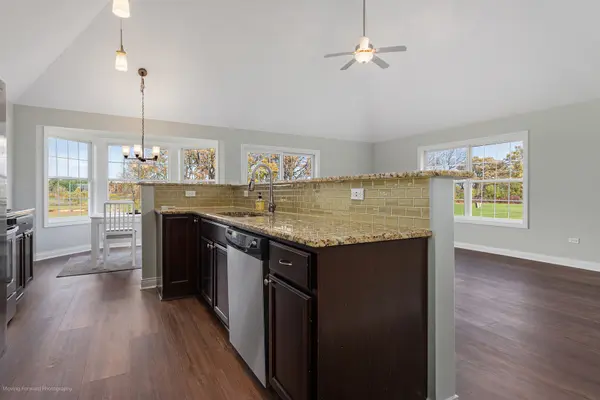 280 Sunset BLVD, Beecher, IL 60401