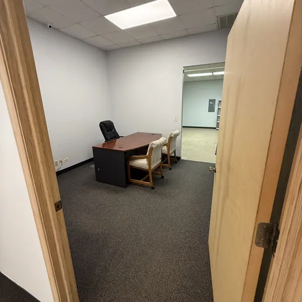116 Calhoun ST E, Woodstock, IL 60098