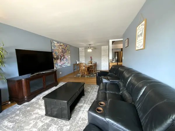 7854 S South Shore DR #405, Chicago, IL 60649