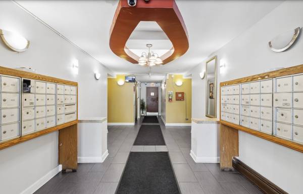 7854 S South Shore DR #405, Chicago, IL 60649