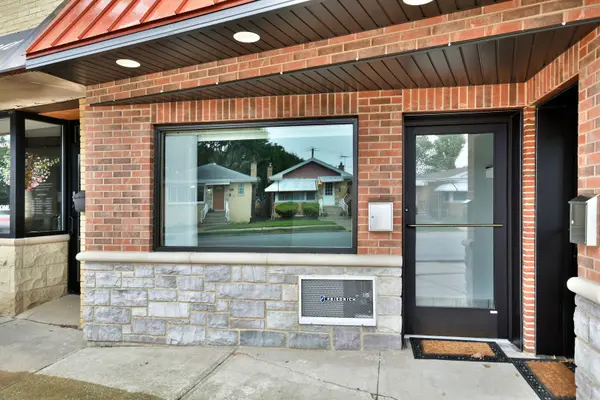 6811 W Higgins AVE #B, Chicago, IL 60656