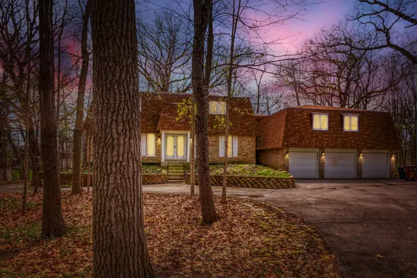 855 Drummore LN, Frankfort, IL 60423