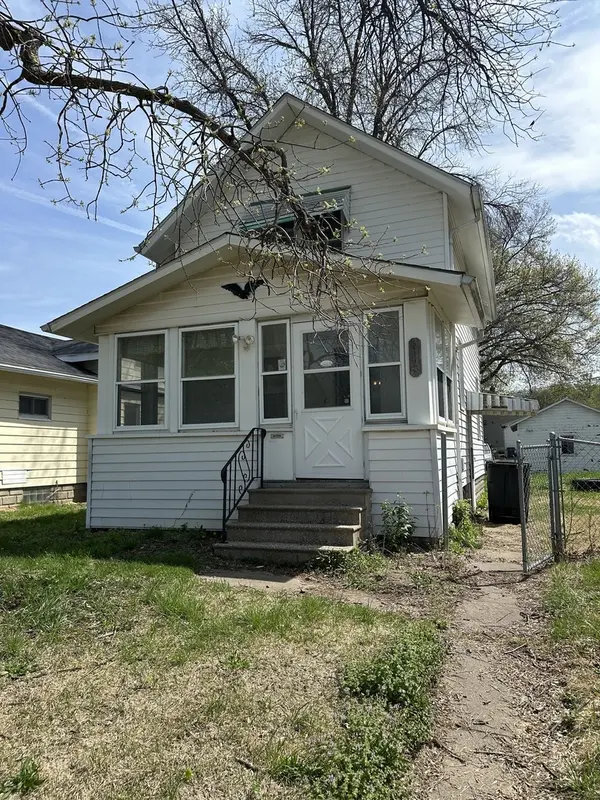 3113 9 1/2 ST, Rock Island, IL 61201