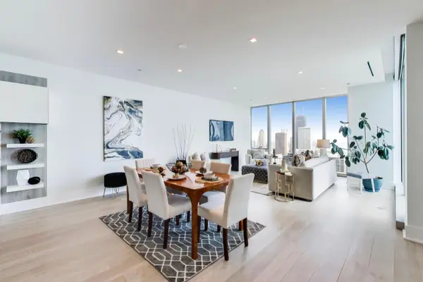 363 E Wacker DR #5105, Chicago, IL 60601