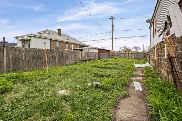 8405 S Baltimore AVE, Chicago, IL 60617