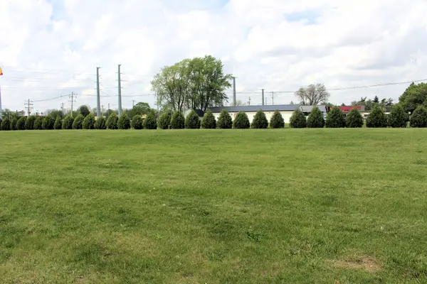 26 Liberty LN, Clinton, IL 61727