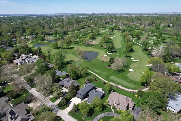 60 Greencroft DR, Champaign, IL 61821