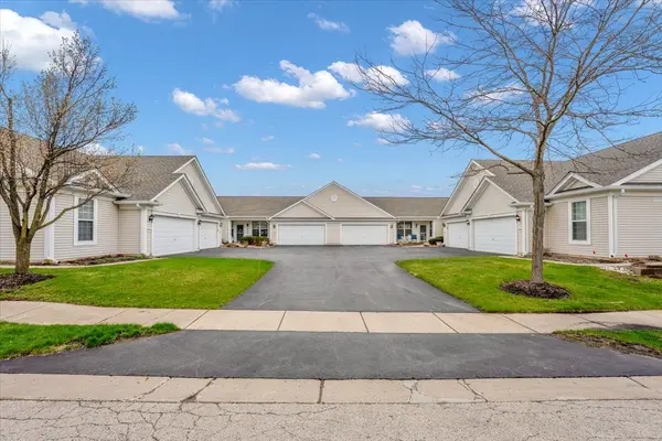 14084 Moraine Hills DR, Huntley, IL 60142
