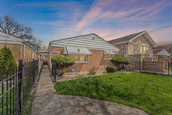 4541 S Laporte AVE, Chicago, IL 60638