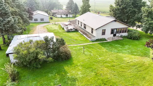 7916 W Pines RD, Polo, IL 61064