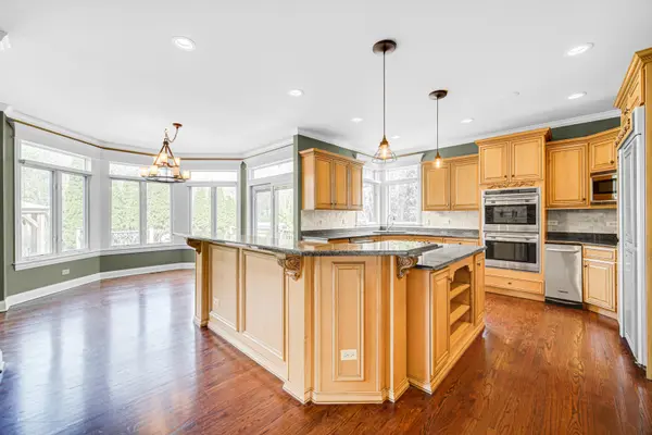 3N777 Walt Whitman RD, St. Charles, IL 60175