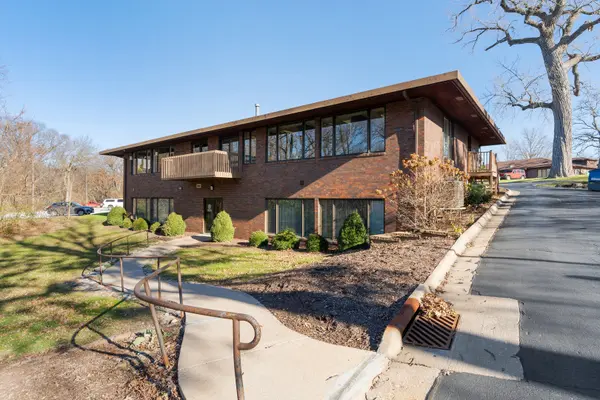 604 35TH AVE #2, Moline, IL 61265