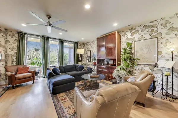 1346 W Sunnyside AVE #2A, Chicago, IL 60640