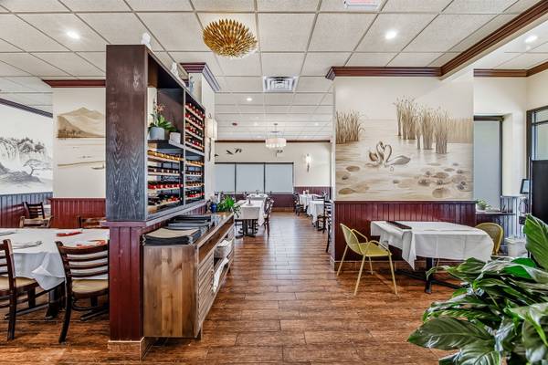 11055 W Roosevelt RD, Westchester, IL 60154