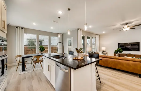 2655 Lawlor LN, Naperville, IL 60564