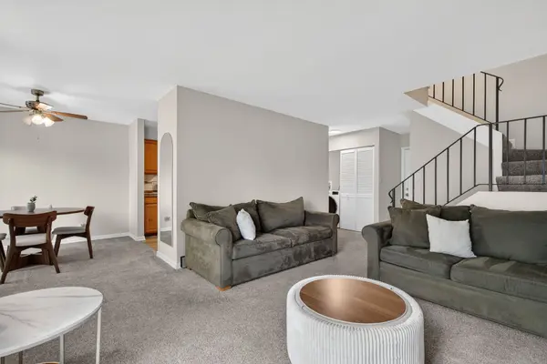 2302 Windsor LN, Country Club Hills, IL 60478
