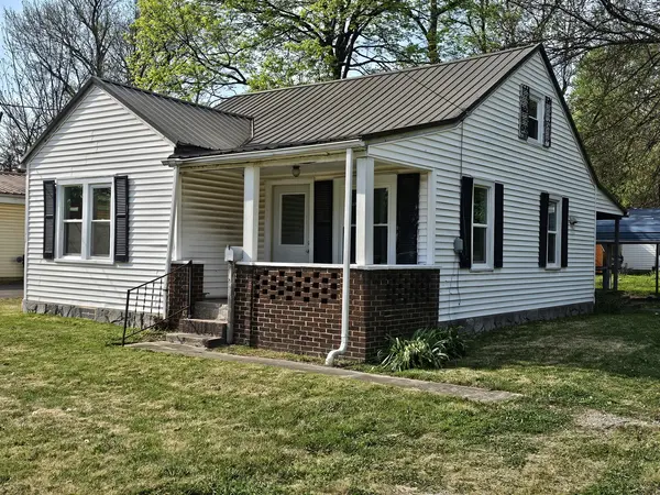 415 E Johnson ST, Fairfield, IL 62837